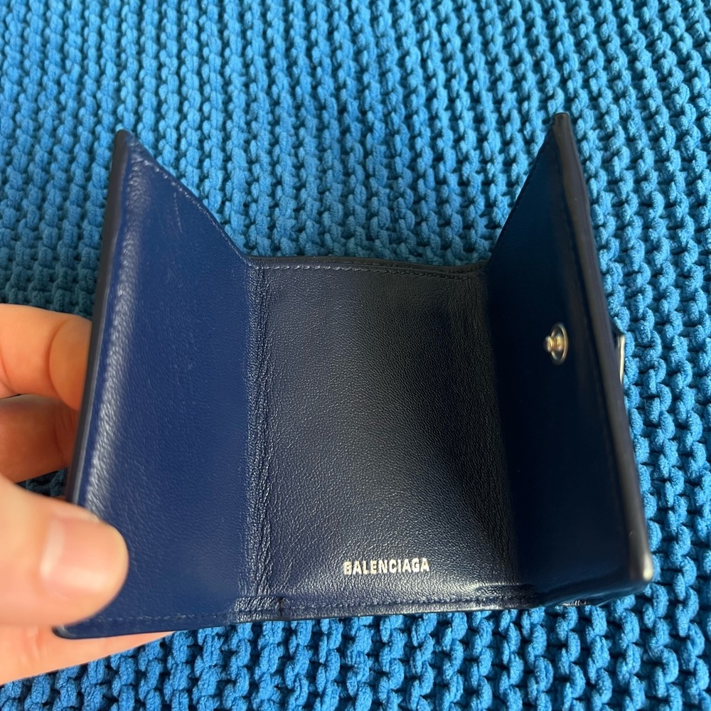 Blue Balenciaga crocodile embossed leather xs crpssbody and wallet - Picture 8 of 11